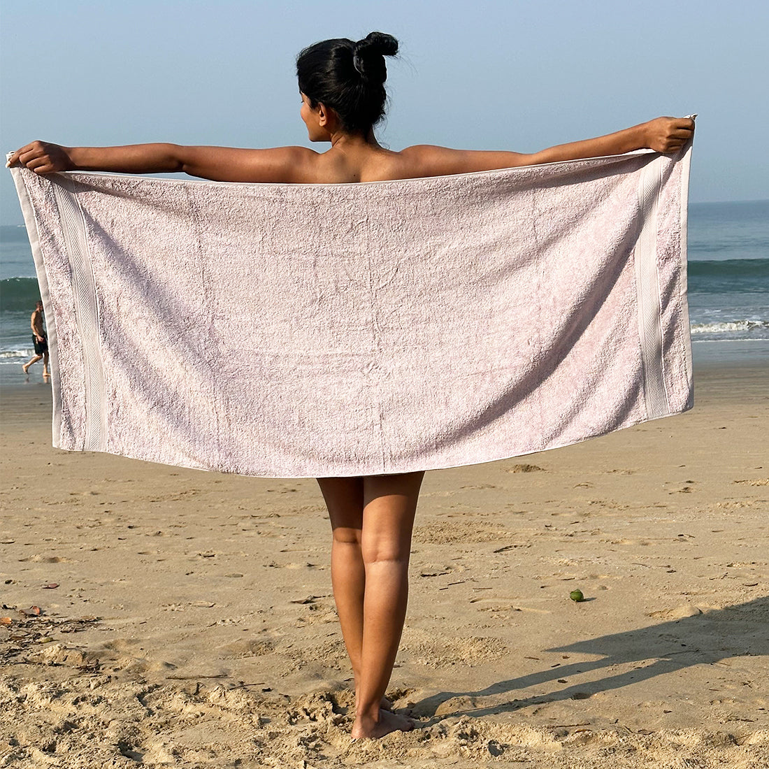 Furbo 100% Bamboo Bath Towel Ultra Absorbent, Soft Feel, Quick Drying & Antibacterial, 600 GSM, 138 cm x 75 cm (Grape Pink)